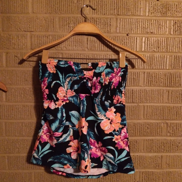 Swim top - Picture 1 of 5